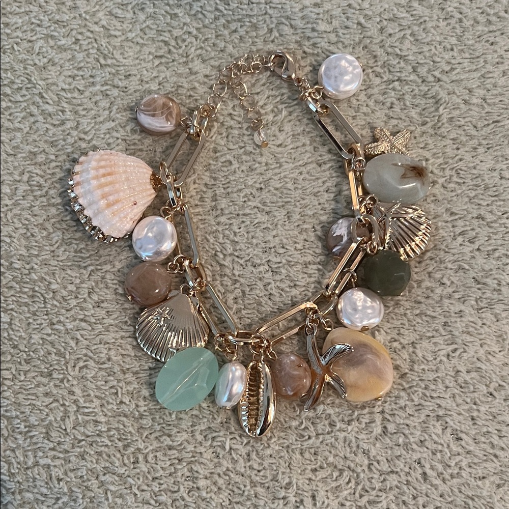 NEW WITH BOX House of Harlow 1960 glass pearl natural shell bracelet